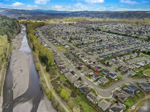View/Area - 1517 Daffodil Ave NE, Orting, WA 98360 photo 1 of 1