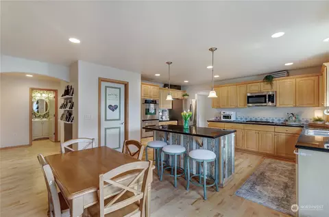Kitchen - 1517 Daffodil Ave NE, Orting, WA 98360 photo 5 of 5
