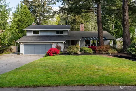 405 Viewcrest Rd, Bellingham, WA 98229