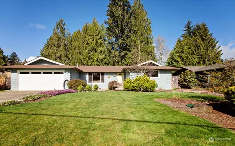 1817 Oxbow St NE, Lacey, WA 98516