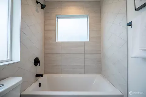 5614 Keystone Pl N, Seattle, WA 98103 photo 6
