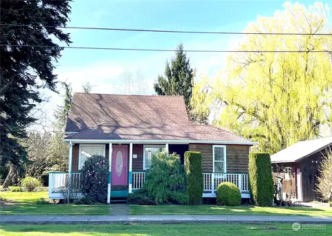811 Nooksack Ave, Nooksack, WA 98276