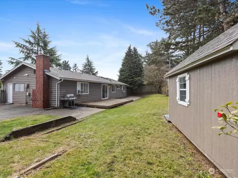 Exterior - 22210 W 2nd Ave, Bothell, WA 98021 photo 3 of 10