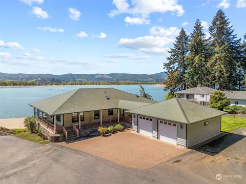 1242 E Sr 4, Cathlamet, WA 98612