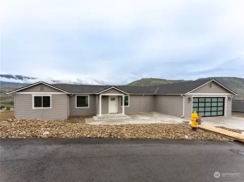 2354 S Skyline Ln, East Wenatchee, WA 98802