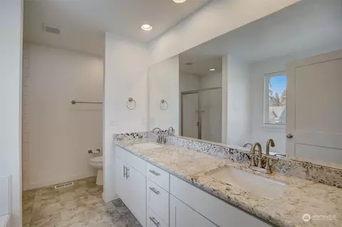 Bath - 225 N Cabot Rd #A, Everett, WA 98203 photo 2 of 4