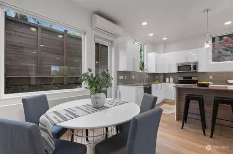 Dining - 1104 10th Ave E, Seattle, WA 98102 photo 2 of 4