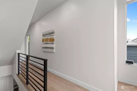 Entry Way - 1104 10th Ave E, Seattle, WA 98102 photo 3 of 3