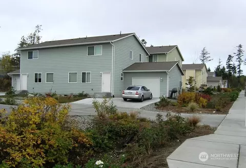 1445 Elwha St, Oak Harbor, WA 98277