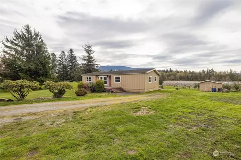 8242 Gillies Rd, Everson, WA 98247
