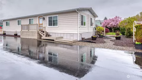 10702 61st St E #105, Puyallup, WA 98372