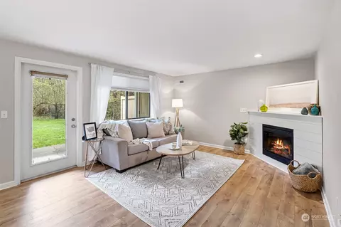 10014 Golden Given Rd E #20, Tacoma, WA 98445