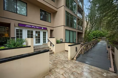 15512 Country Club Dr #PH1, Mill Creek, WA 98012