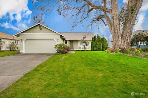 4793 N Golf Course Dr, Blaine, WA 98230