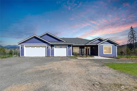562 45 74 Peters Rd, Randle, WA 98377