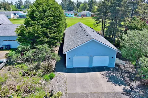 566 Canal Dr NE, Ocean Shores, WA 98569