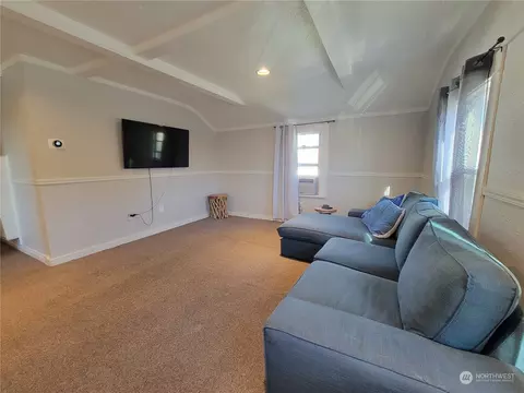 Living - 5206 S 2nd Ave, Everett, WA 98203 photo 1 of 3