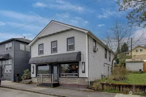 Exterior - 5206 S 2nd Ave, Everett, WA 98203 photo 2 of 4