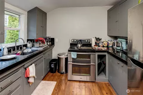 Kitchen - 5206 S 2nd Ave, Everett, WA 98203 photo 1 of 4