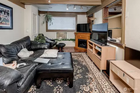 Living - 5206 S 2nd Ave, Everett, WA 98203 photo 3 of 3