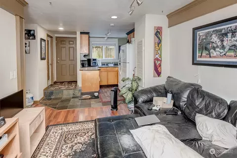 Living - 5206 S 2nd Ave, Everett, WA 98203 photo 2 of 3