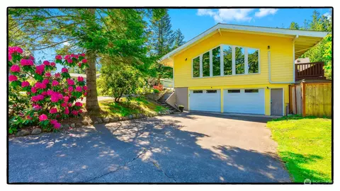 619 Nehalem Ln, La Conner, WA 98257