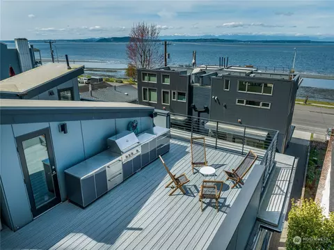 1708 Alki Ave SW #A, Seattle, WA 98116