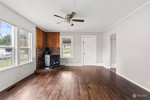 Living - 114 Joppish Rd, Centralia, WA 98531 photo 1 of 1