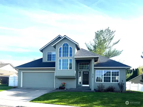 910 SE Harvest Dr, College Place, WA 99324