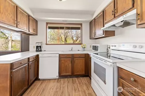 Kitchen - 219 Glover St N, Twisp, WA 98856 photo 2 of 3