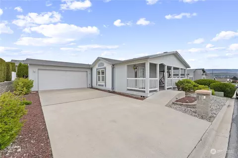 1824 Heritage Dr, Wenatchee, WA 98801