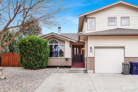 1095 Corum Cir, East Wenatchee, WA 98802