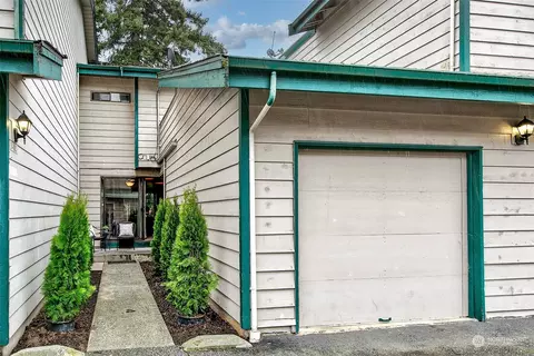 8407 18th Ave W #3-102, Everett, WA 98204