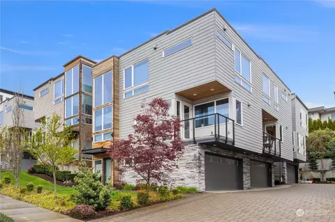 226 4th Ave #8, Kirkland, WA 98033