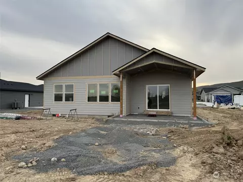 2392 Pacific St SE, Ephrata, WA 98823