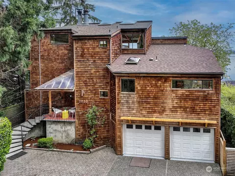 2526 Mount Claire Dr S, Seattle, WA 98144