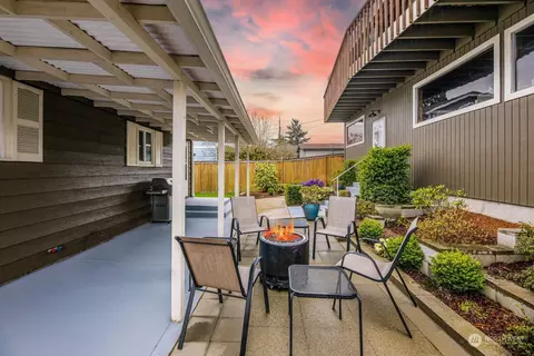Exterior - 1822 Maple St, Everett, WA 98201 photo 7 of 16