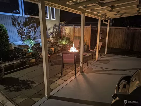 Exterior - 1822 Maple St, Everett, WA 98201 photo 8 of 16