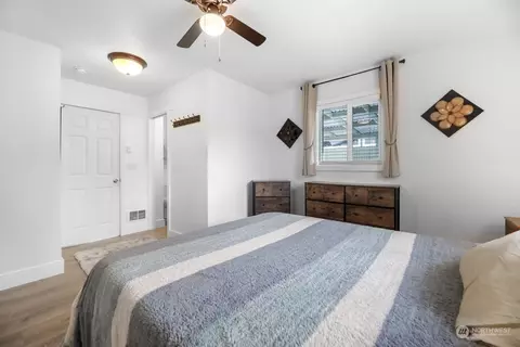 Bedroom - 1822 Maple St, Everett, WA 98201 photo 2 of 4