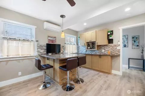 Kitchen - 1822 Maple St, Everett, WA 98201 photo 2 of 5