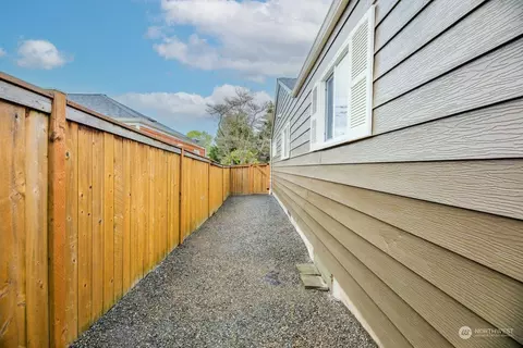 Exterior - 1822 Maple St, Everett, WA 98201 photo 16 of 16