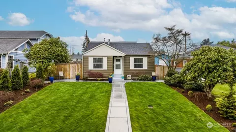 Exterior - 1822 Maple St, Everett, WA 98201 photo 11 of 16