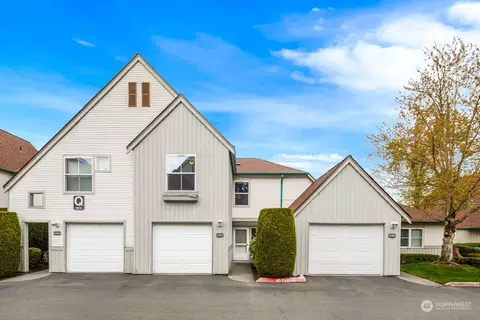 6614 S 239th Pl #Q105, Kent, WA 98032