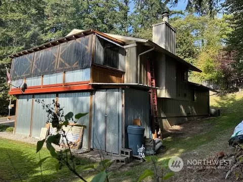 Exterior - 321 SE Fairview St, Chehalis, WA 98532 photo 2 of 7
