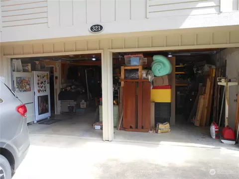 Exterior - 321 SE Fairview St, Chehalis, WA 98532 photo 6 of 7