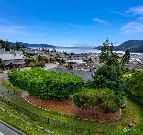 1702 Sterling Dr, Anacortes, WA 98221