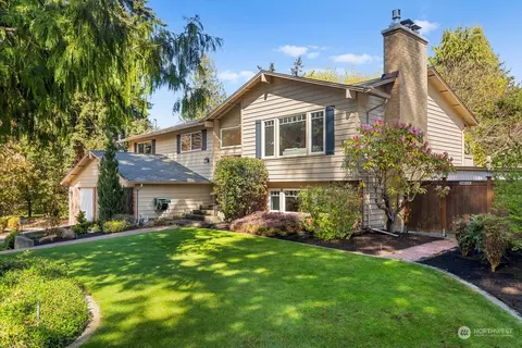 22915 102nd Pl SW, Edmonds, WA 98020