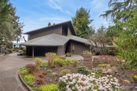 19427 Edgecliff Dr SW, Normandy Park, WA 98166