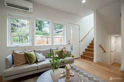 Living - 418 24th Ave E, Seattle, WA 98112 photo 1 of 2