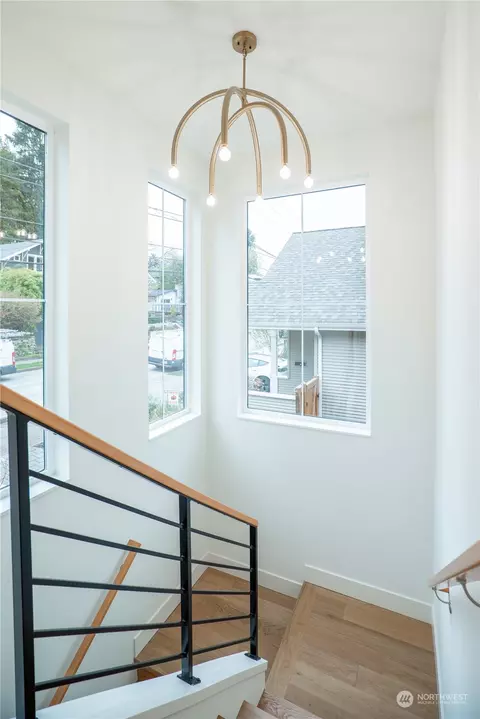 Entry Way - 418 24th Ave E, Seattle, WA 98112 photo 2 of 4